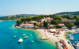 Pláž Prvi žal, Lumbarda - Ostrov Korčula