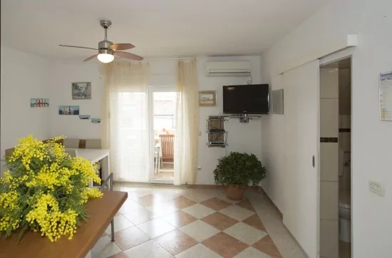 Apartmán Střední Dalmácie - Okrug Gornji DA 3329 N1