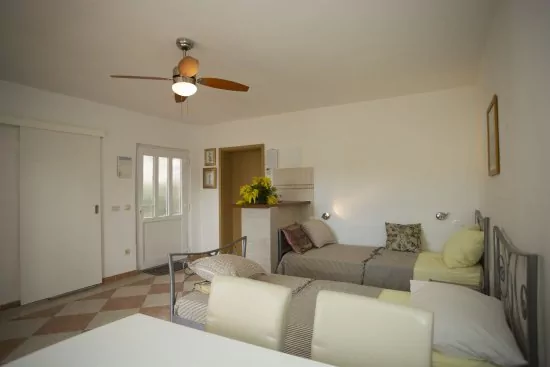 Apartmán Střední Dalmácie - Okrug Gornji DA 3329 N1