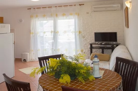 Apartmán Střední Dalmácie - Okrug Gornji DA 3329 N2