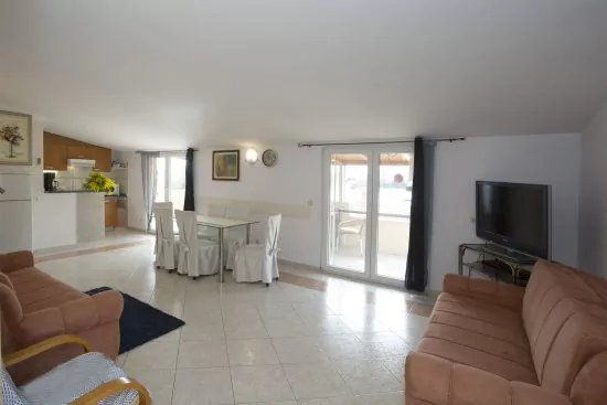 Apartmán Střední Dalmácie - Okrug Gornji DA 3329 N3