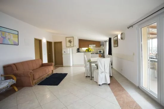 Apartmán Střední Dalmácie - Okrug Gornji DA 3329 N3