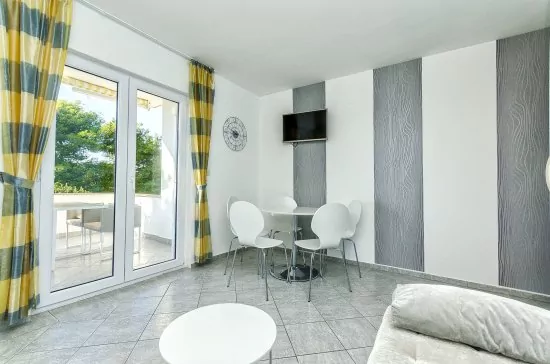 Apartmán Střední Dalmácie - Okrug Donji DA 3330 N1