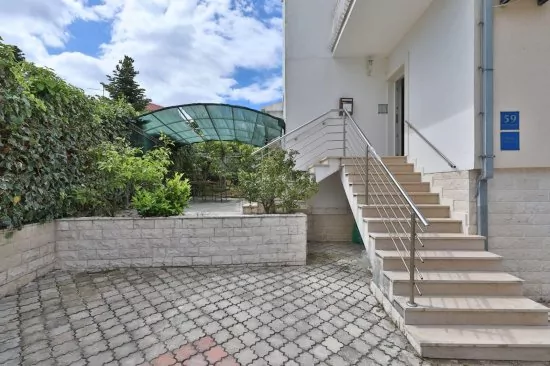 Apartmán Střední Dalmácie - Okrug Donji DA 3330 N1