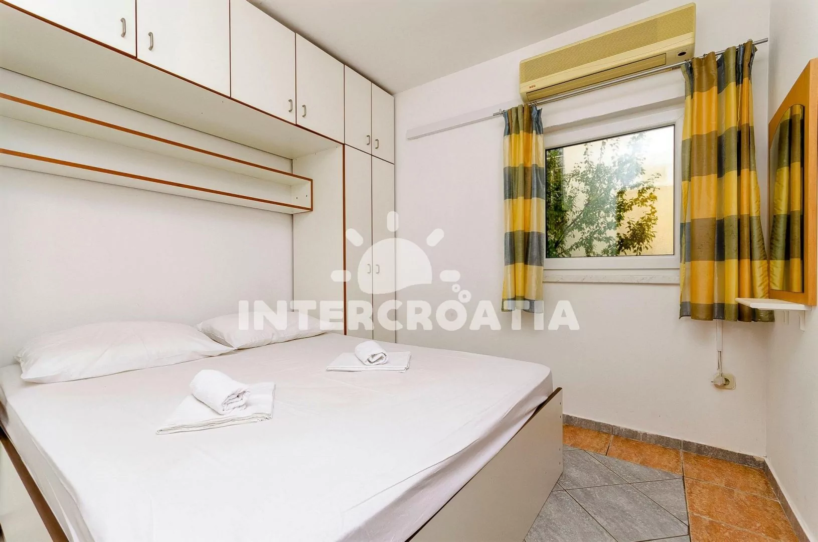 Apartmán Střední Dalmácie - Okrug Donji DA 3330 N1