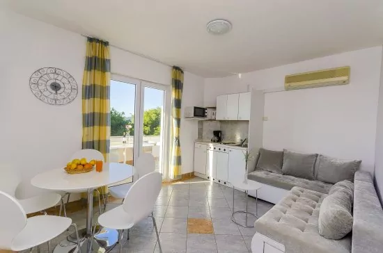 Apartmán Střední Dalmácie - Okrug Donji DA 3330 N4