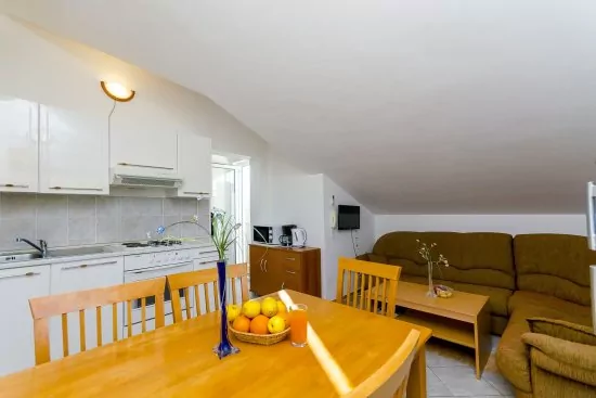 Apartmán Střední Dalmácie - Okrug Donji DA 3330 N5