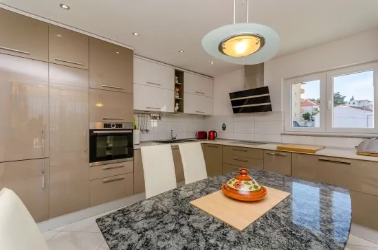 Apartmán Střední Dalmácie - Okrug Gornji DA 3331 N1