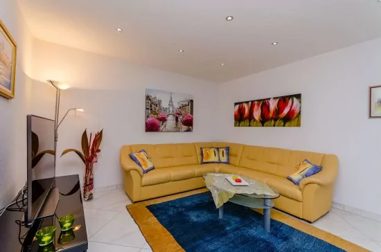 Apartmán Střední Dalmácie - Okrug Gornji DA 3331 N1