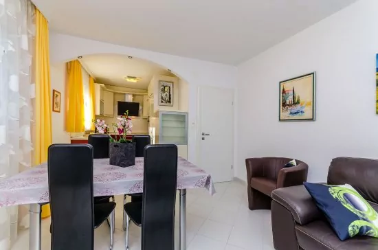 Apartmán Střední Dalmácie - Okrug Gornji DA 3331 N2