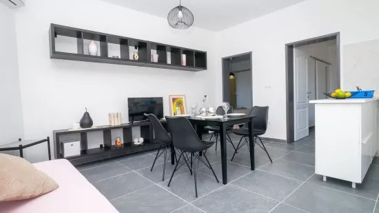 Apartmán Střední Dalmácie - Seget Donji DA 3233 N2