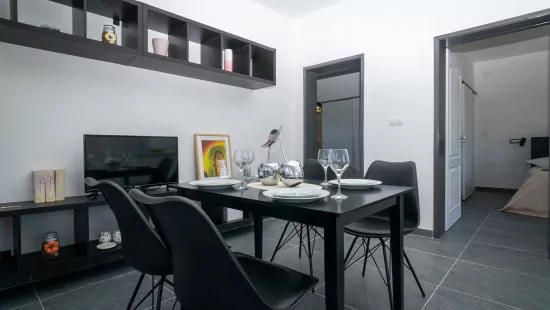 Apartmán Střední Dalmácie - Seget Donji DA 3233 N2