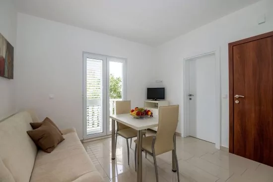 Apartmán Střední Dalmácie - Okrug Gornji DA 3332 N1