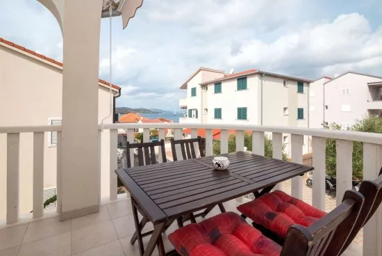 Apartmán Střední Dalmácie - Okrug Gornji DA 3332 N2