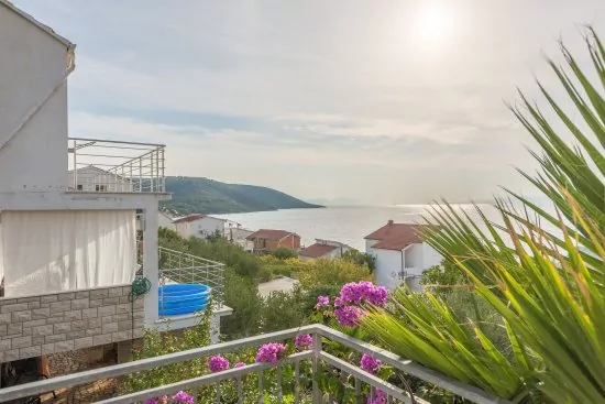 Apartmán Střední Dalmácie - Okrug Gornji DA 3334 N2