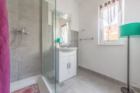 Apartmán Střední Dalmácie - Okrug Gornji DA 3334 N2