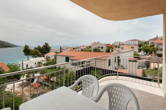 Apartmán Střední Dalmácie - Okrug Gornji DA 3335 N1