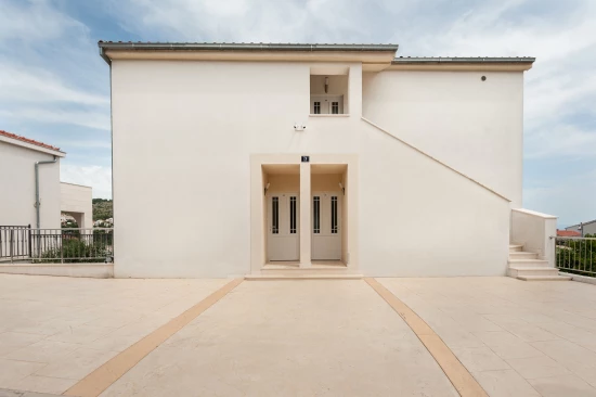 Apartmán Střední Dalmácie - Okrug Gornji DA 3335 N2