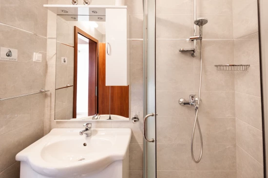 Apartmán Střední Dalmácie - Okrug Gornji DA 3335 N2