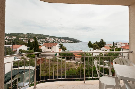 Apartmán Střední Dalmácie - Okrug Gornji DA 3335 N3