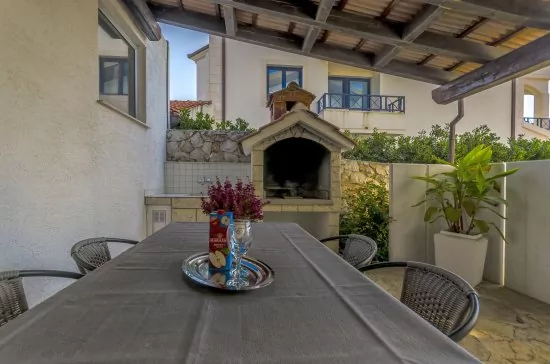 Apartmán Střední Dalmácie - Okrug Gornji DA 3336 N2