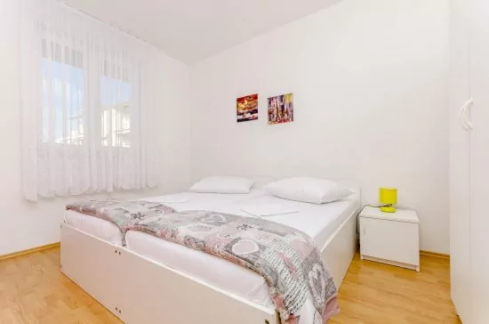 Apartmán Střední Dalmácie - Okrug Gornji DA 3336 N5