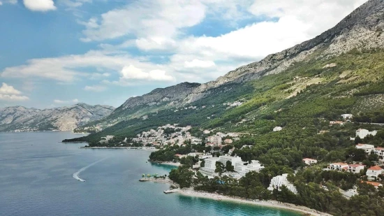 Baška Voda letecký pohled.