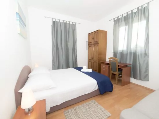 První ložnice.