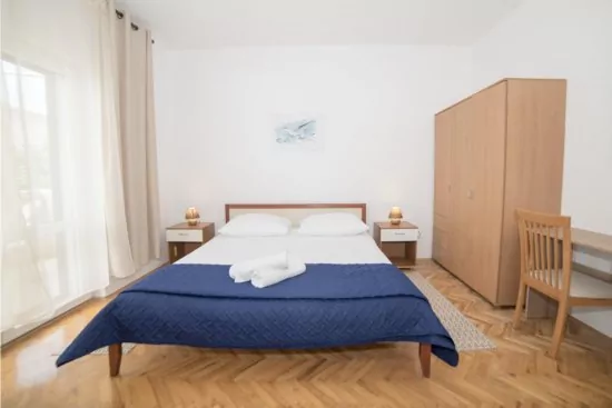 První ložnice.