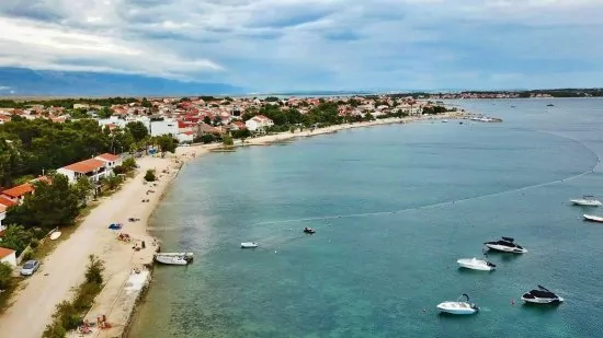 Vir-Vir letecký pohled na pobřeží a moře.