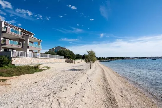 Pláž Bošana - Biograd na Moru.