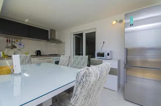 Apartmán Střední Dalmácie - Okrug Gornji DA 3337 N2