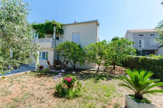 Apartmán Střední Dalmácie - Okrug Gornji DA 3338 N1