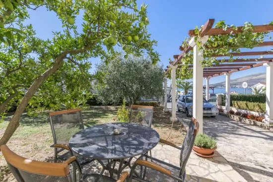 Apartmán Střední Dalmácie - Okrug Gornji DA 3338 N1