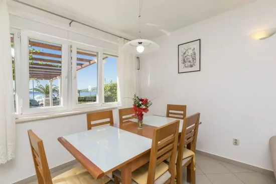 Apartmán Střední Dalmácie - Okrug Gornji DA 3338 N1