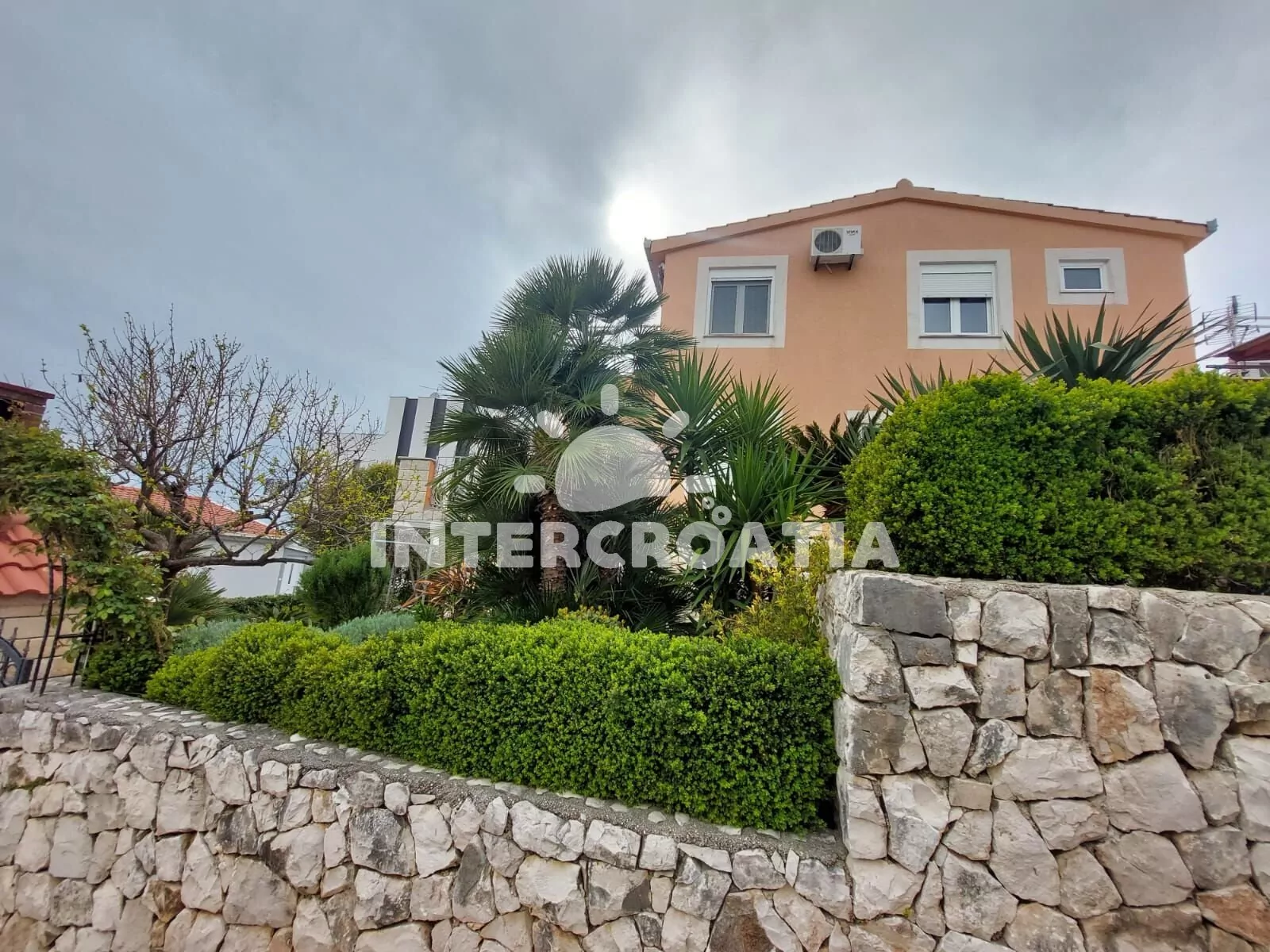 Apartmán Střední Dalmácie - Okrug Gornji DA 3342 N1