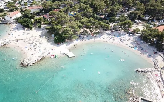 Krk - Krk letecký pohled na pobřeží a moře.