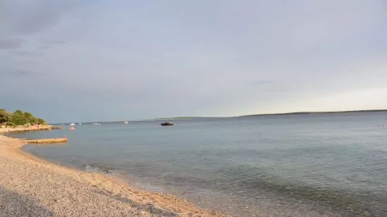 Pag - Mandre oblázková pláž.