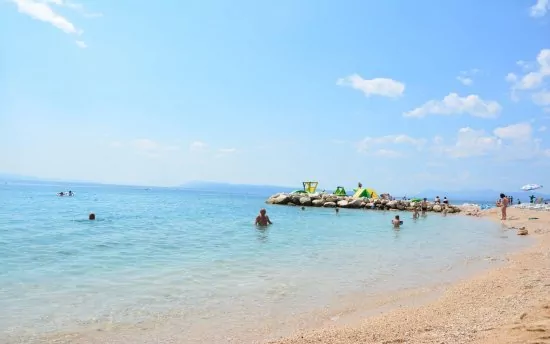 Podgora oblázková pláž.