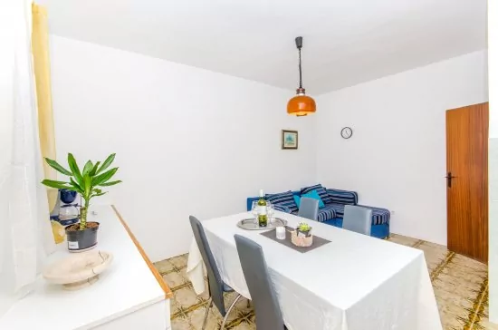 Apartmán Střední Dalmácie - Okrug Gornji DA 3345 N1