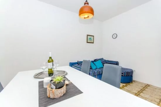 Apartmán Střední Dalmácie - Okrug Gornji DA 3345 N1
