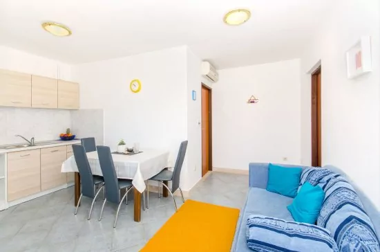 Apartmán Střední Dalmácie - Okrug Gornji DA 3345 N2