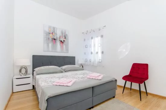 Apartmán Střední Dalmácie - Dugi Rat DA 2804 N3
