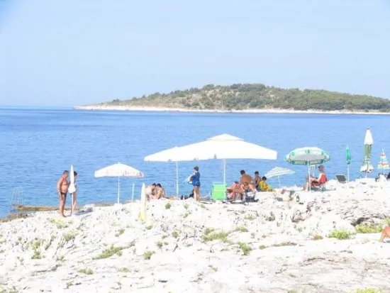 Betonová pláž (Rogoznica)