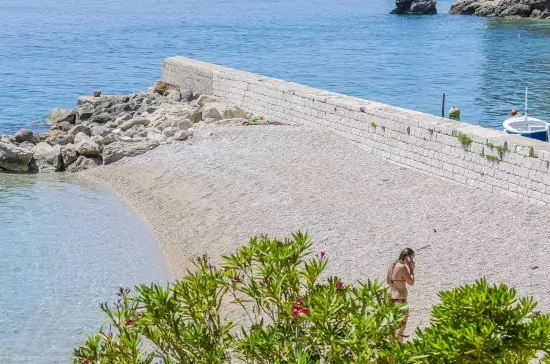 Pisak moře a pláž 55 m pěší chůzí.