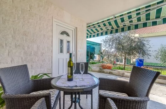 Apartmán Střední Dalmácie - Okrug Gornji DA 3352 N1