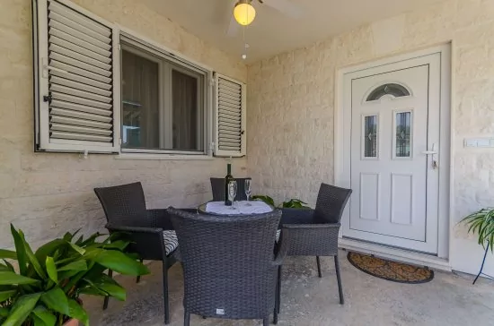 Apartmán Střední Dalmácie - Okrug Gornji DA 3352 N1