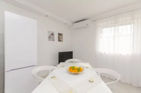Apartmán Střední Dalmácie - Okrug Gornji DA 3352 N1