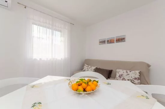 Apartmán Střední Dalmácie - Okrug Gornji DA 3352 N1