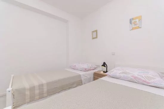 Apartmán Střední Dalmácie - Okrug Gornji DA 3352 N1